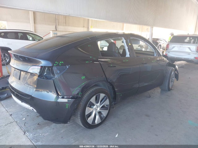 2024 TESLA MODEL Y 7SAYGAEE6RF090104 Photo 3