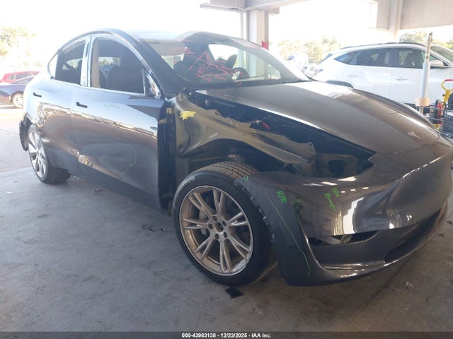 2024 TESLA MODEL Y 7SAYGAEE6RF090104 Photo 5