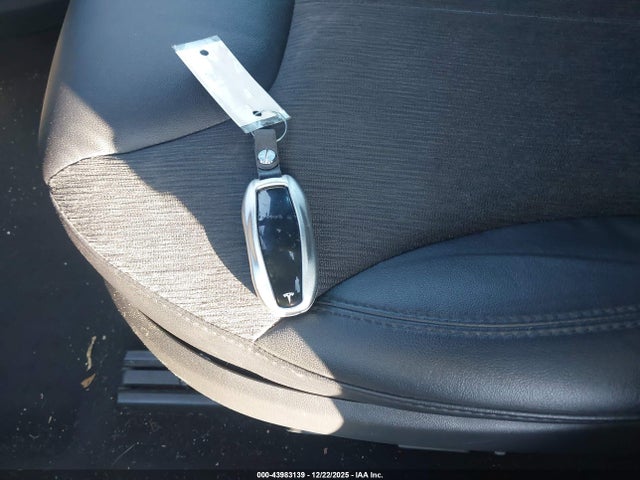 2016 TESLA MODEL S 5YJSA1E10GF127971 Photo 10