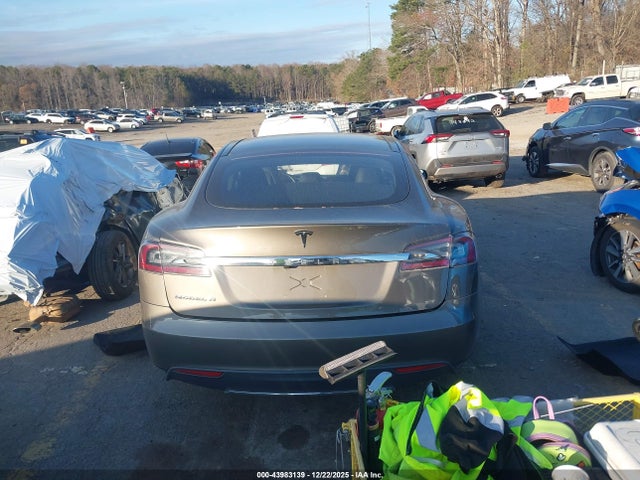 Tesla Model S 60/70/75/85 2016 5YJSA1E10GF127971 Image 16