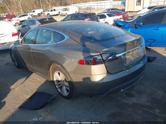 2016 TESLA MODEL S 5YJSA1E10GF127971 Photo 2