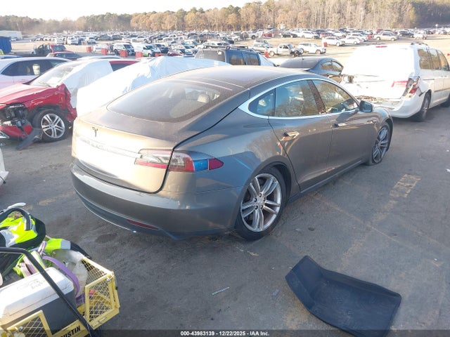 2016 TESLA MODEL S 5YJSA1E10GF127971 Photo 3