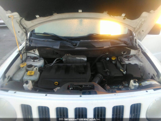 43983142 :رقم المزاد ، 1J4NF2GB7AD503620 vin ، 2010 Jeep Patriot Sport مزاد بيع