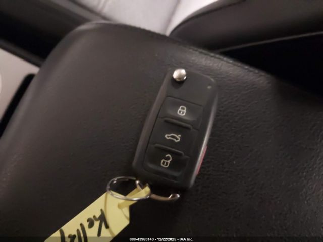 2013 VOLKSWAGEN PASSAT 1VWBP7A31DC098365 Photo 10