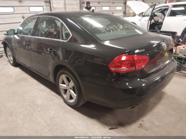 2013 VOLKSWAGEN PASSAT 1VWBP7A31DC098365 Photo 2