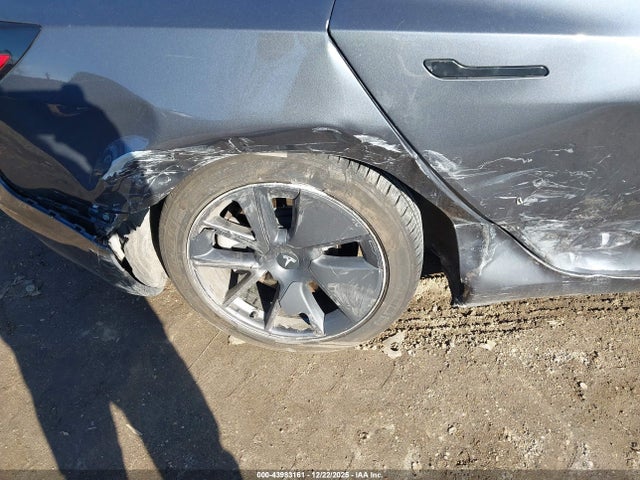 Tesla Model 3 Long Range Dual Motor All-wheel Drive 2022 5YJ3E1EB7NF251430 Image 19