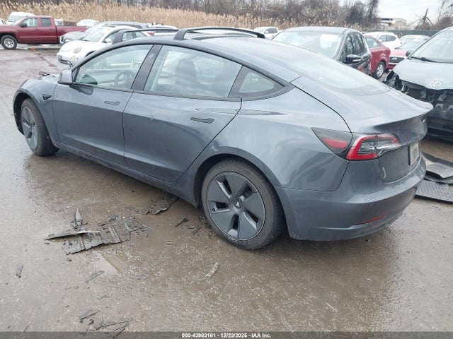 2022 TESLA MODEL 3 5YJ3E1EB7NF251430 Photo 2