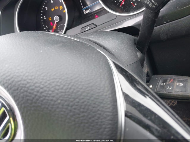 Aukcja sprzedaży 2018 Volkswagen Tiguan 2.0t S, vin: 3VV1B7AXXJM091572, numer aukcji: 43983164