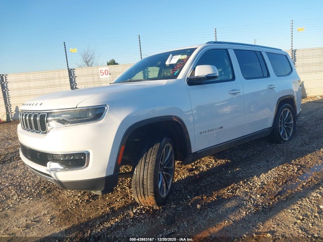 2022 JEEP WAGONEER 1C4SJUDT7NS160812 Photo 1