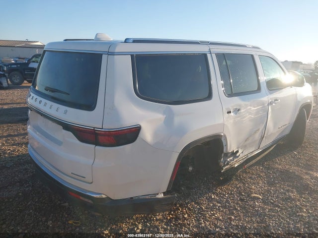 2022 JEEP WAGONEER 1C4SJUDT7NS160812 Photo 3