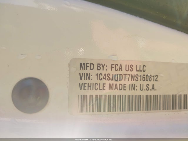 2022 JEEP WAGONEER 1C4SJUDT7NS160812 Photo 8