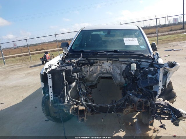 Chevrolet Silverado 1500 Wt 2015 1GCRCPEC1FZ227793 Image 11