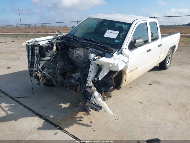 Chevrolet Silverado 1500 Wt 2015 1GCRCPEC1FZ227793 Image 2