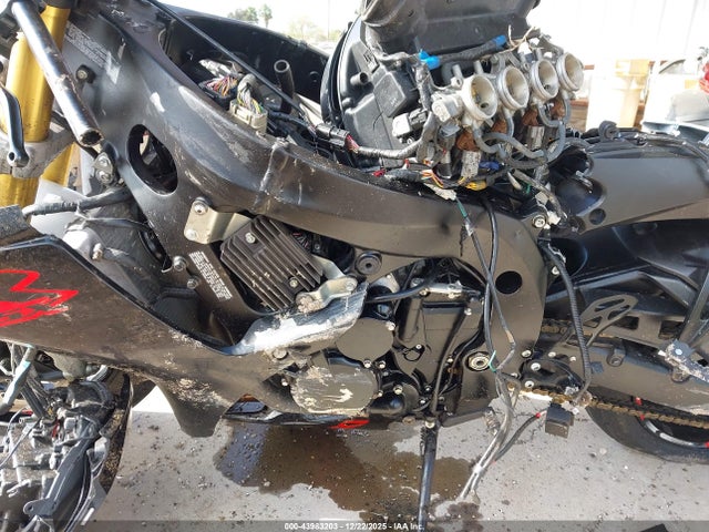 2019 SUZUKI GSX-R750 JS1GR7MAXK7100384 Photo 8