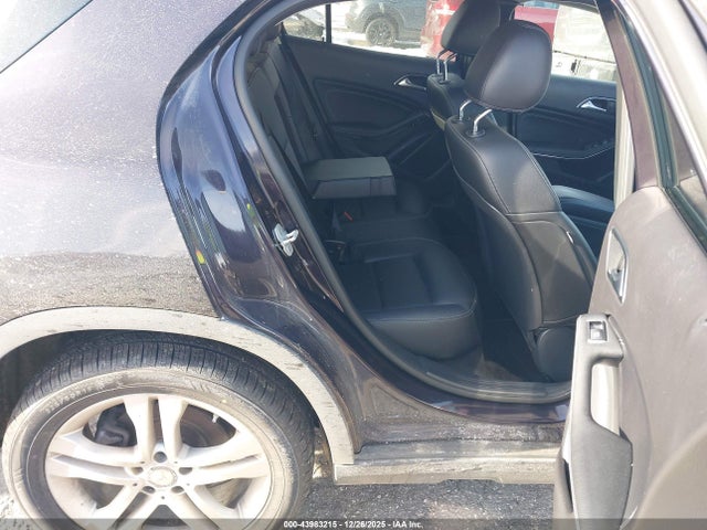 WDCTG4GB1FJ168394 Mercedes-Benz Gla 250 4matic
