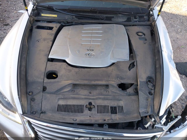 2016 LEXUS LS 460 JTHBL5EF6G5139846 Photo 9