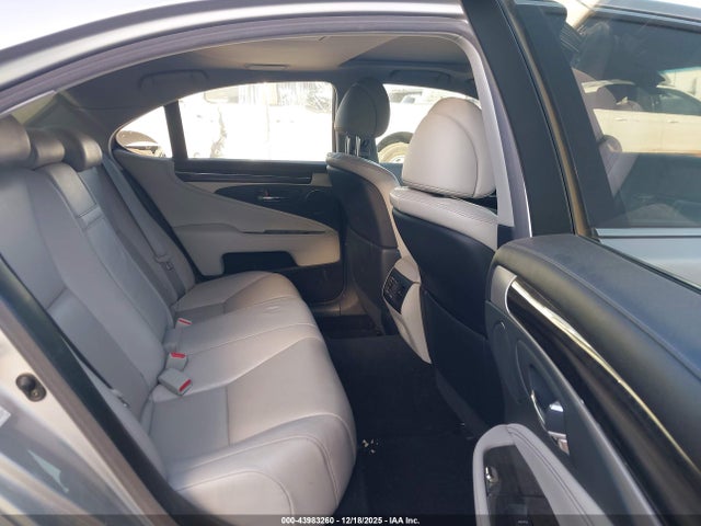 2016 LEXUS LS 460 JTHBL5EF6G5139846 Photo 7