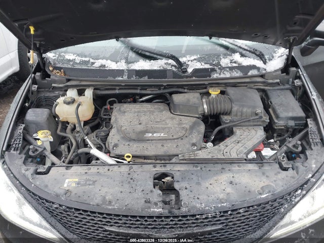 43983326 :رقم المزاد ، 2C4RC1EG5JR204181 vin ، 2018 Chrysler Pacifica Touring L Plus مزاد بيع