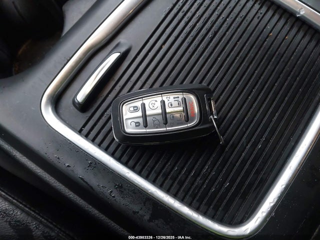 43983326 :رقم المزاد ، 2C4RC1EG5JR204181 vin ، 2018 Chrysler Pacifica Touring L Plus مزاد بيع