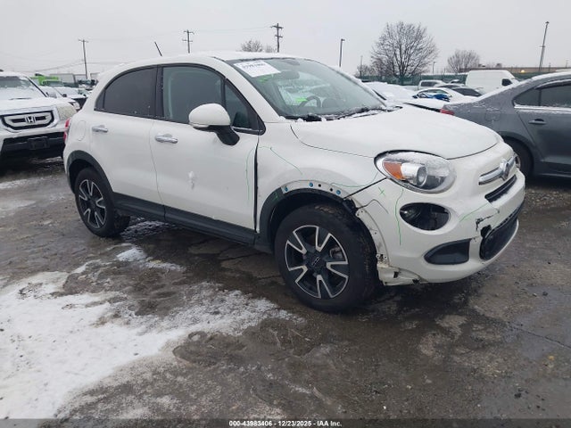 2016 FIAT 500X ZFBCFYBT6GP353526 Photo 0