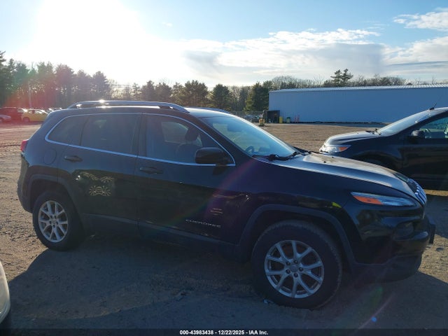 2017 Jeep Cherokee Latitude 4x4 მანქანა იყიდება აუქციონზე, vin: 1C4PJMCSXHW658238, აუქციონის ნომერი: 43983438