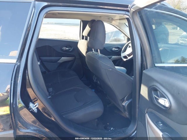 2017 Jeep Cherokee Latitude 4x4 მანქანა იყიდება აუქციონზე, vin: 1C4PJMCSXHW658238, აუქციონის ნომერი: 43983438