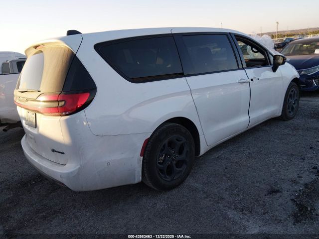 2024 CHRYSLER PACIFICA HYBRID 2C4RC1S78RR160984 Photo 3