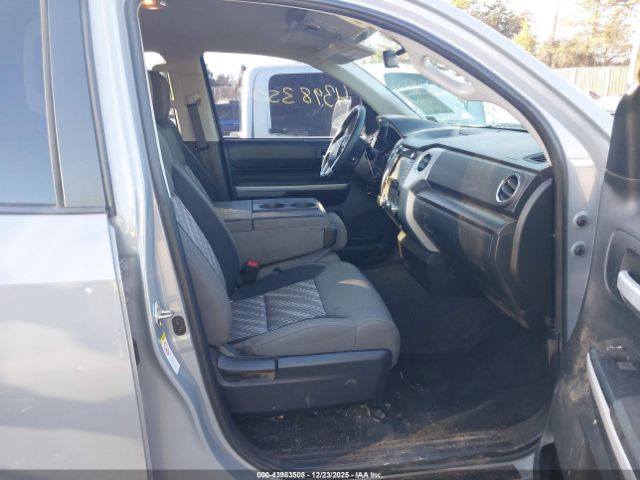 2018 TOYOTA TUNDRA 5TFUM5F19JX077252 Photo 4