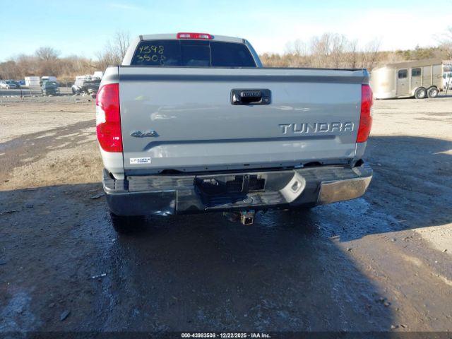 2018 TOYOTA TUNDRA 5TFUM5F19JX077252 Photo 5