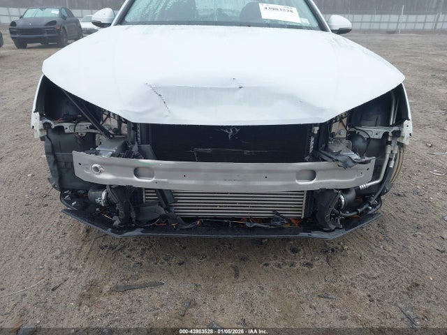 2017 AUDI A4 WAUGMAF46HN071928 Photo 5