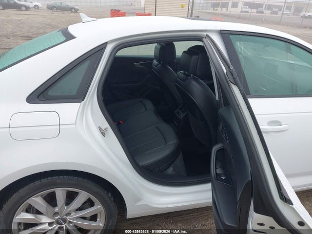 2017 AUDI A4 WAUGMAF46HN071928 Photo 7