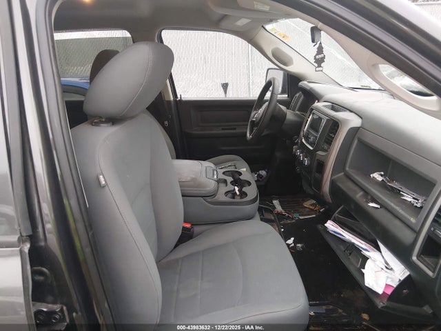 Aukcja sprzedaży 2017 Ram 1500 Express  4x4 5'7 Box, vin: 3C6RR7KTXHG722829, numer aukcji: 43983632