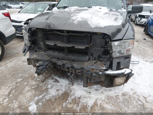 Aukcja sprzedaży 2017 Ram 1500 Express  4x4 5'7 Box, vin: 3C6RR7KTXHG722829, numer aukcji: 43983632