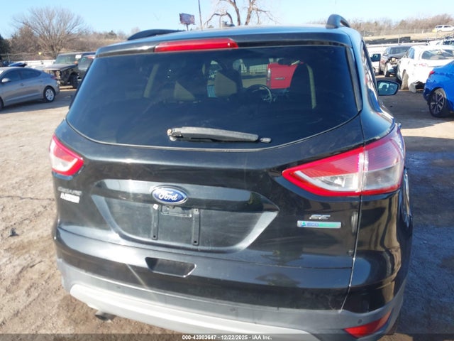 2015 Ford Escape Se მანქანა იყიდება აუქციონზე, vin: 1FMCU0GXXFUB17988, აუქციონის ნომერი: 43983647