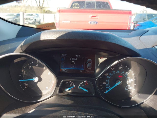 2015 Ford Escape Se მანქანა იყიდება აუქციონზე, vin: 1FMCU0GXXFUB17988, აუქციონის ნომერი: 43983647