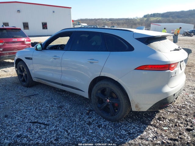 2017 JAGUAR F-PACE SADCM2BVXHA064689 Photo 2
