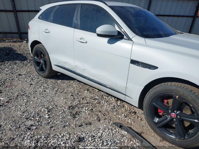 2017 JAGUAR F-PACE SADCM2BVXHA064689 Photo 5