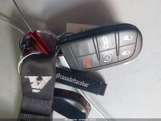 2021 CHRYSLER 300 2C3CCABT5MH613934 Photo 10