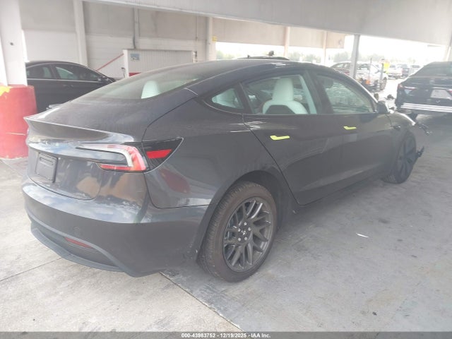2025 TESLA MODEL 3 5YJ3E1EAXSF995879 Photo 3