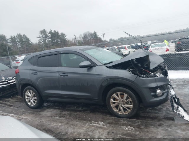 KM8J2CA45KU845502 Hyundai TUCSON SE