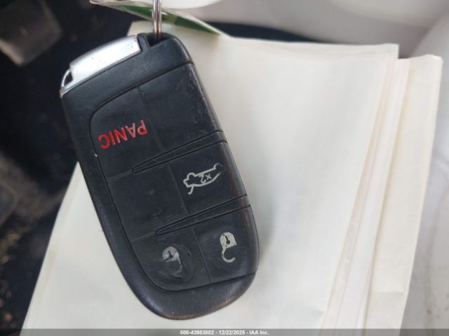 2016 CHRYSLER 200 1C3CCCAB4GN195852 Photo 10