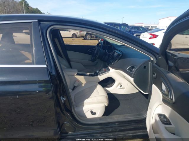 2016 CHRYSLER 200 1C3CCCAB4GN195852 Photo 4