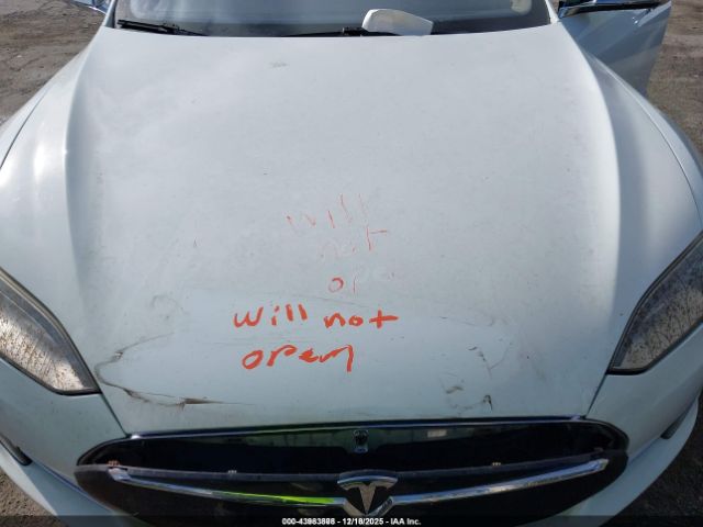 2014 TESLA MODEL S 5YJSA1H10EFP65226 Photo 9
