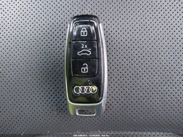 2020 AUDI Q8 WA1EVAF15LD008745 Photo 10