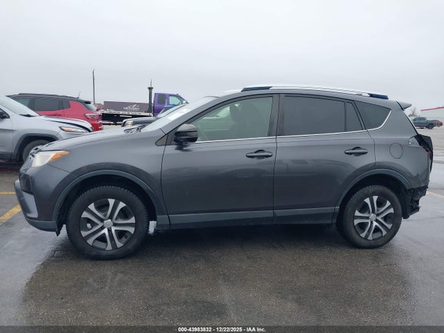 Toyota RAV4 LE 2016 JTMBFREV7GJ071975 Image 15