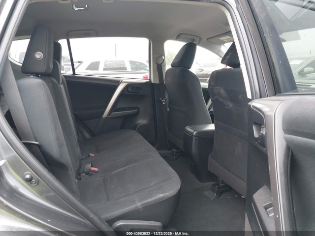 Toyota RAV4 LE 2016 JTMBFREV7GJ071975 Image 8