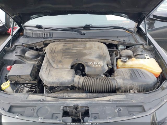 2016 CHRYSLER 300 2C3CCABG4GH216819 Photo 9