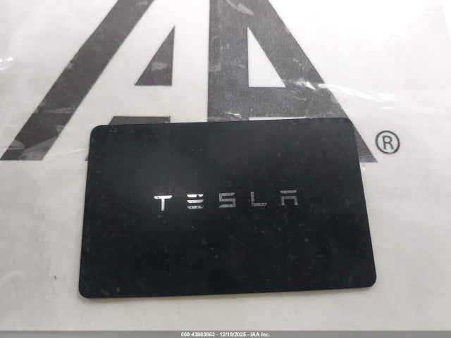 Продажа на аукционе авто 2022 Tesla Model Y Long Range Dual Motor All-wheel Drive, vin: 7SAYGAEE6NF457237, номер лота: 43983863