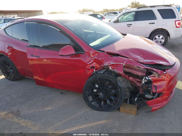 Продажа на аукционе авто 2022 Tesla Model Y Long Range Dual Motor All-wheel Drive, vin: 7SAYGAEE6NF457237, номер лота: 43983863