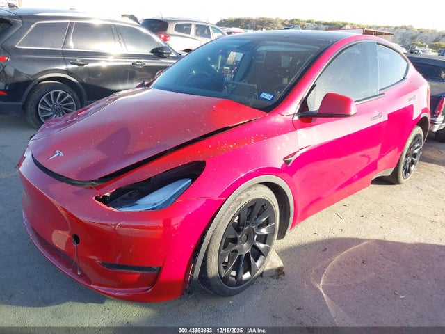 Продажа на аукционе авто 2022 Tesla Model Y Long Range Dual Motor All-wheel Drive, vin: 7SAYGAEE6NF457237, номер лота: 43983863
